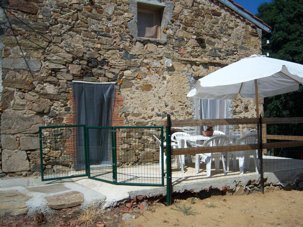 Gite Chez Coste Gilles Saint-Privat-du-Dragon Exteriör bild